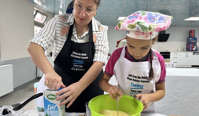 Düzce'de hünerli anneler ve çocukları tezgah başında