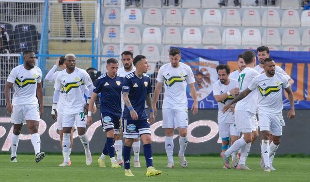 Erzurum’da gol düellosu berabere bitti