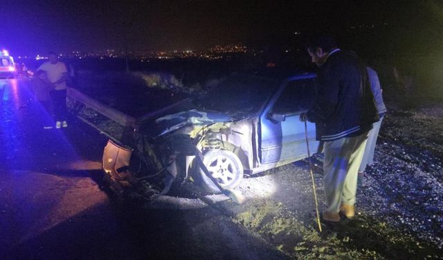 Sürücüsüz kaza: Otomobil otobüs ile çarpıştı