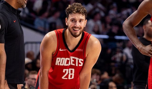 Alperen Şengün parkeleri salladı!