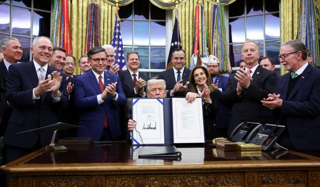 Trump, ABD'nin en uzun hükümet kapanışını sonlandırdı