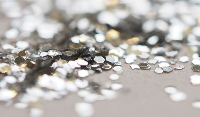 Gümüş zirveyi gördü