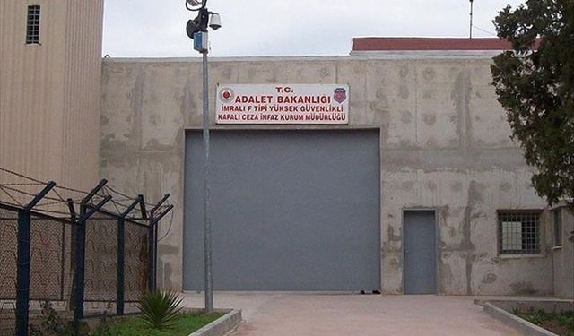 DEM Parti heyeti İmralı'ya gitti