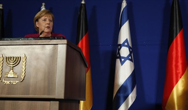 İsrail'den Merkel'e fahri doktora