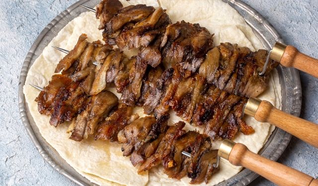 TasteAtlas, Erzurumluları cağ kebabı ile gururlandırdı!