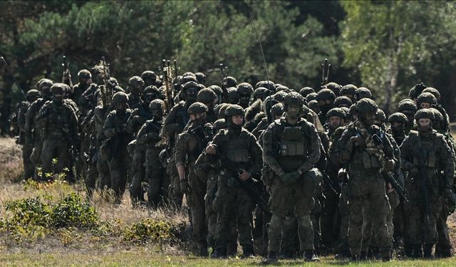 Polonya'dan savaş hazırlığı! 400 bin gönüllüyü eğitecek