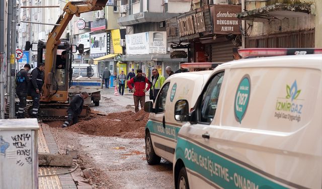 İzmir'de doğalgaz paniği: Bölgeye çok sayıda ekip sevk edildi