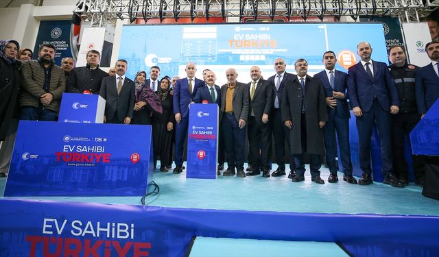 TOKİ'nin 500 bin sosyal konut projesinde ilk kura heyecanı Adıyaman'da başladı