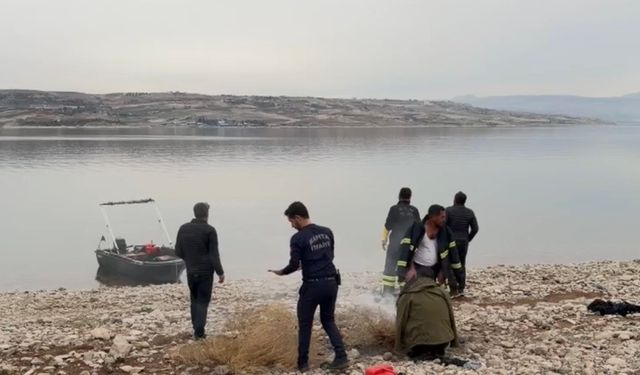 Baraj gölünde tekne alabora oldu: 5 kişiden 1’i kayıp