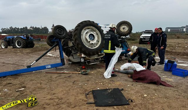 Sahilde feci kaza! 2 genç traktörün altında kaldı