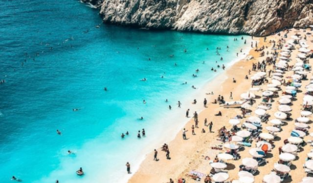 Antalya, dünya turizminin devlerini solladı