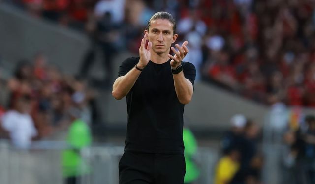 Flamengo'da Filipe Luis devri 2027'ye uzadı