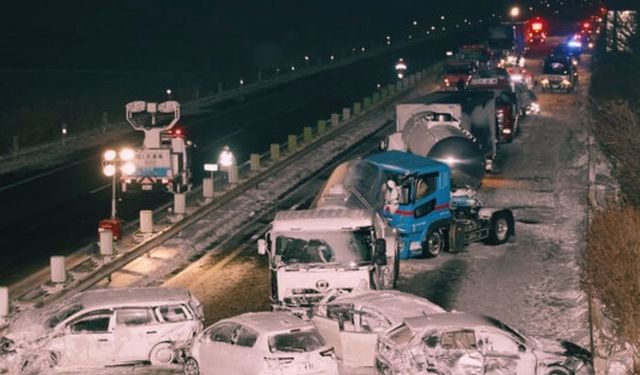 Japonya’da facia! 50 araç birbirine girdi: Çok sayıda ölü ve yaralı var