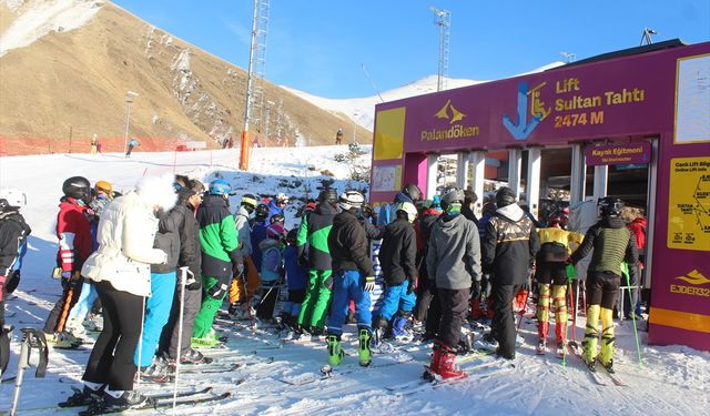 Palandöken’de Hafta sonu kayak keyfi yoğunluğu