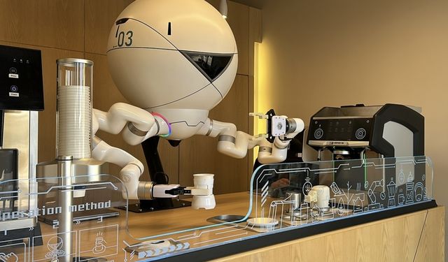 "Robot Cafe" sıra dışı bir deneyim
