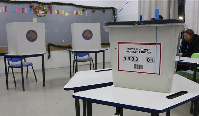 Kosova'da erken seçim! Halk sandığa gitti