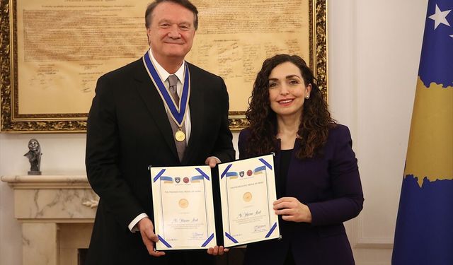 Hasan Arat’a Kosova'dan Onur Nişanı