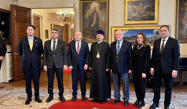 Ümit Özdağ'dan dikkat çeken ziyaret: Adres Patrikhane