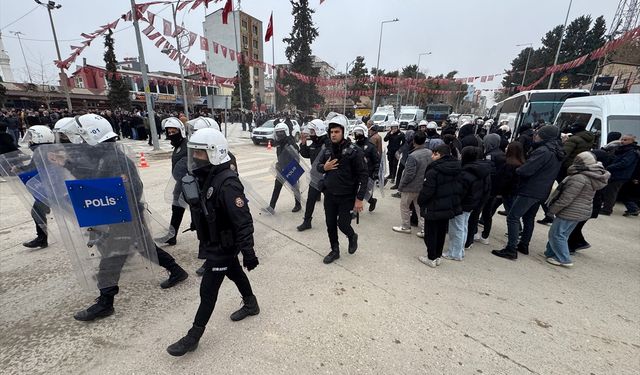 Şanlıurfa'da izinsiz gösteri yapan 7 kişi gözaltına alındı