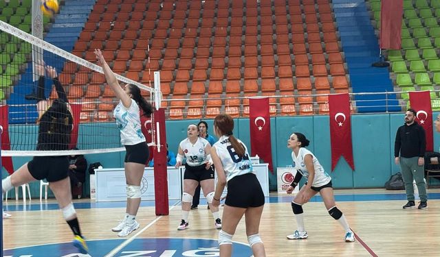 Yıldız Kadınlar Voleybol İl birinciliği nefes kesti!