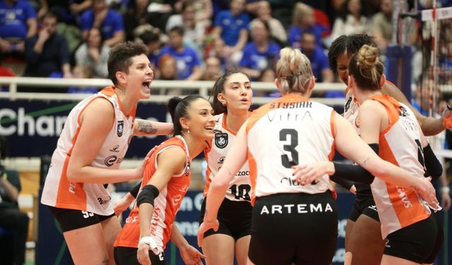 Eczacıbaşı Sırbistan'dan 3 puan döndü