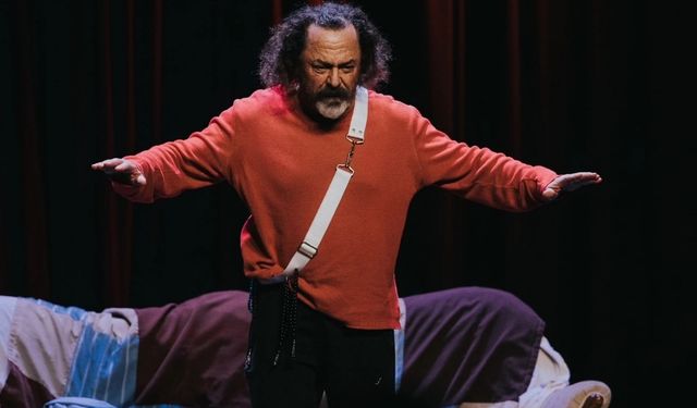 Bülent Emin Yarar, Devlet Tiyatroları'ndan emekli oldu