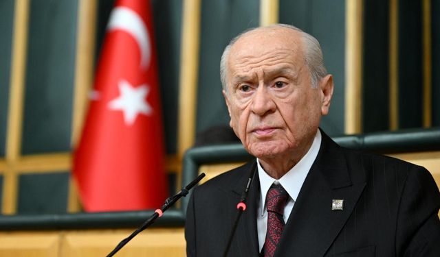 Bahçeli'den Türk bayrağına saldırıya tepki: DEM Parti birinci derece sorumlu