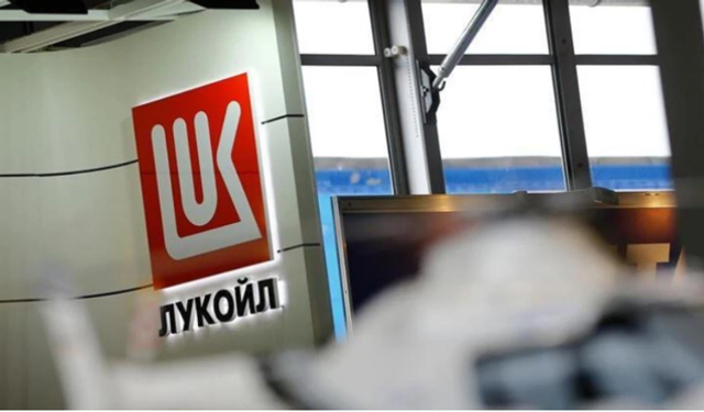 Lukoil, uluslararası biriminin satışı için Carlyle ile anlaştı