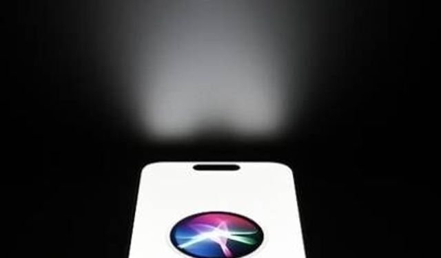 Apple'dan dev yapay zeka hamlesi: Siri iPhone'u kendi kendine kullanacak