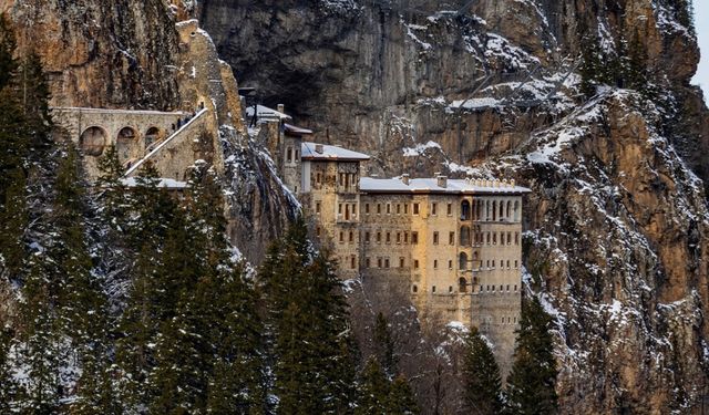 Sümela Manastırı 2025'te 514 bin ziyaretçiyle rekor kırdı