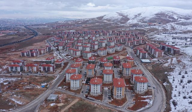 6 Şubat'ın 3. yılında Elazığ'da umut inşa edildi: 12 bin aile yeni yuvasına kavuştu
