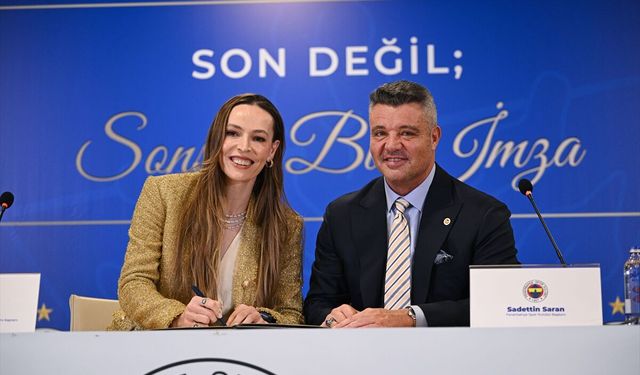 Eda Erdem Fenerbahçe’ye veda sözleşmesine imza attı...