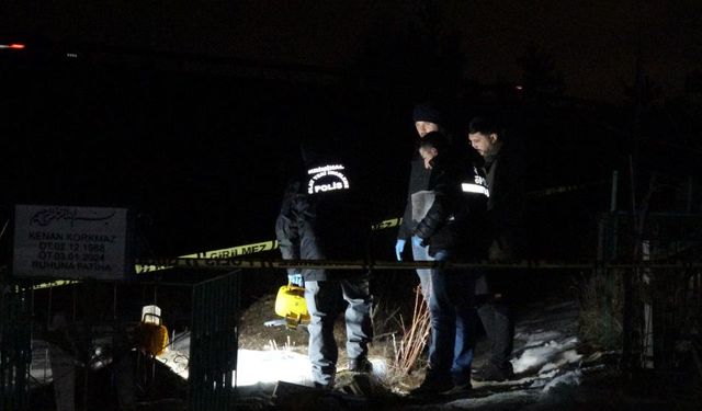 Mezarlıkta çöp poşeti içinde cenin bulundu