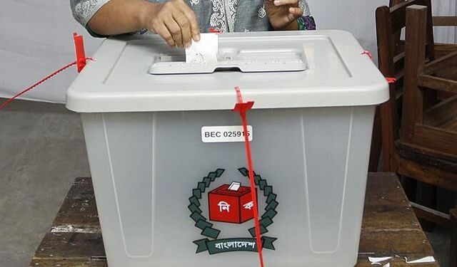 Bangladeş'te hem genel seçim hem referandum heyecanı