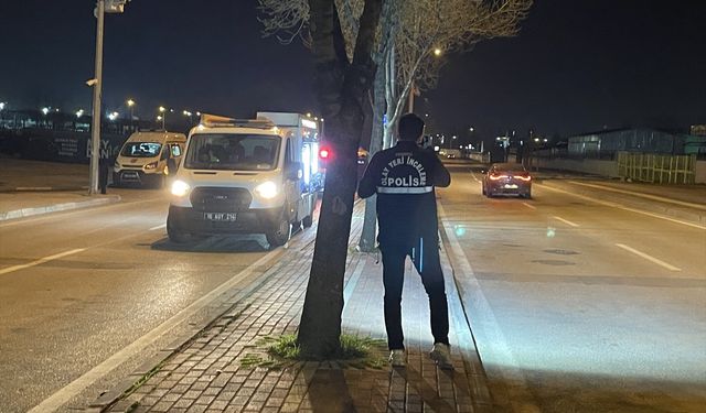 Bursa'da motosiklet refüje çarptı: Karı koca hayatını kaybetti