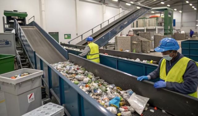 İzmir'de korkunç olay: Çöp ayrıştırma bandında bebek cesedi bulundu