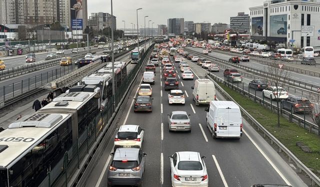 İBB Meclisi'nde ulaşıma yüzde 20 zam teklifi!