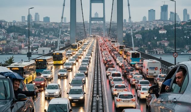 İstanbul trafiğinde yüzde 80'lik sabah!