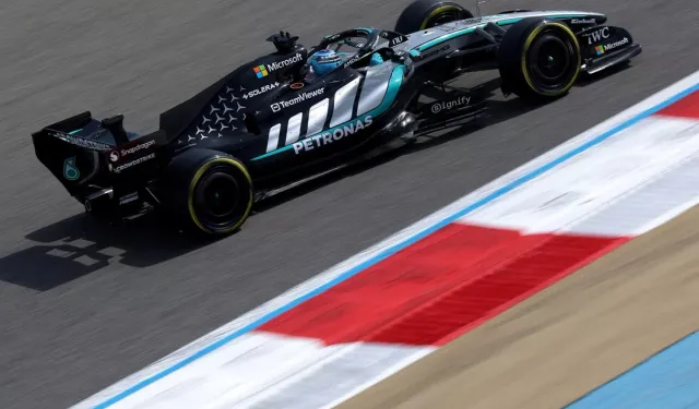 Verstappen, Mercedes'in hızını sakladığını düşünüyor