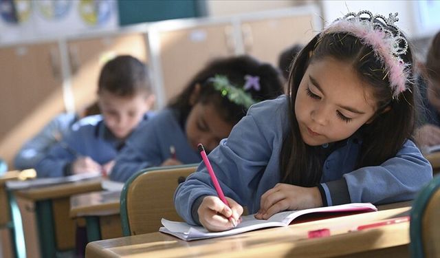 2. dönem ara tatili ne zaman? 9 günlük ara tatil Ramazan'la birleşti mi? MEB ilkokul, ortaokul ve lise takvimi