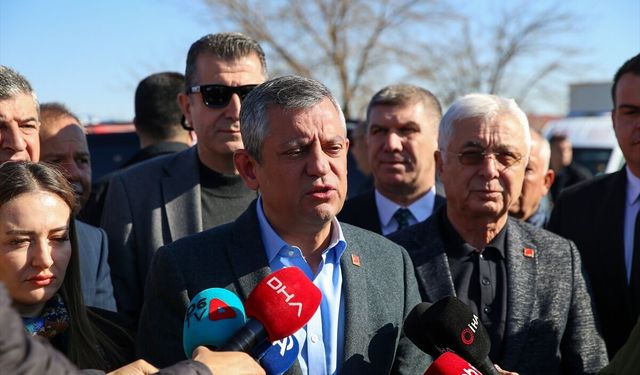 Böcek cezaevinde, Özcan gözaltında: Özel’den sert mesaj