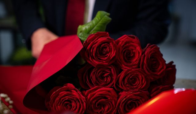 14 Şubat hareketliliği başladı: En çok hangi çiçekler tercih ediliyor?