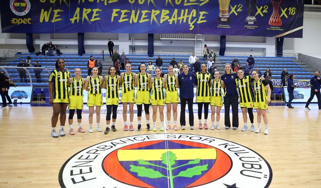Fenerbahçe Opet Süper Lig’de yarı finalde