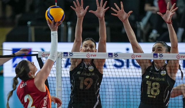 VakıfBank Kupa Voley'de finalde! Galatasaray Daikin’e set vermedi