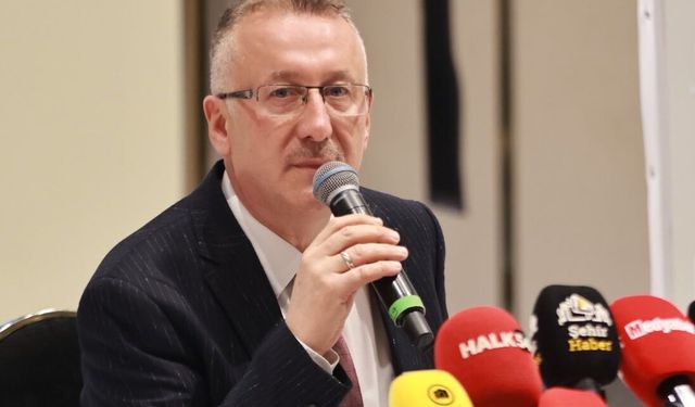 Adapazarı Belediye Başkanı Mutlu Işık­su partisinden ayrıldı