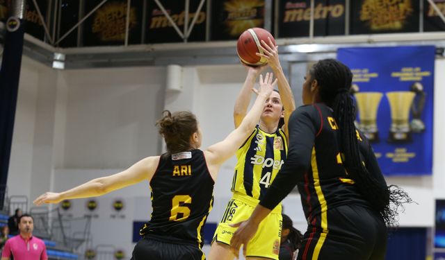 Fenerbahçe Opet’ten 71 sayılık dev fark: 113-42