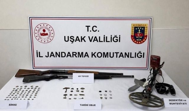 Uşak’ta tarihi eser kaçakçıları 63 sikkeyle yakalandı