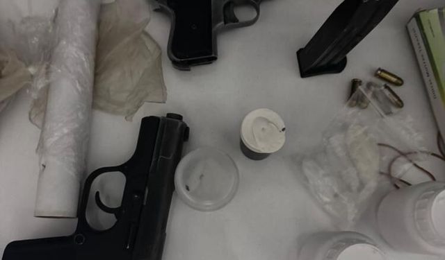 İzmir'de uyuşturucu operasyonu: 10 tutuklama