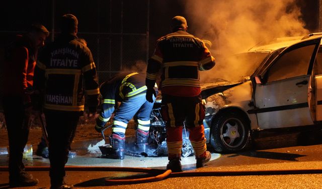 Yeğeninden bayram için aldığı LPG'li otomobil yolda yandı!