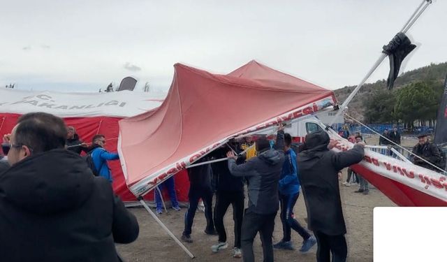 Salda Gölü'nde düzenlenen duatlon yarışına rüzgar damga vurdu!